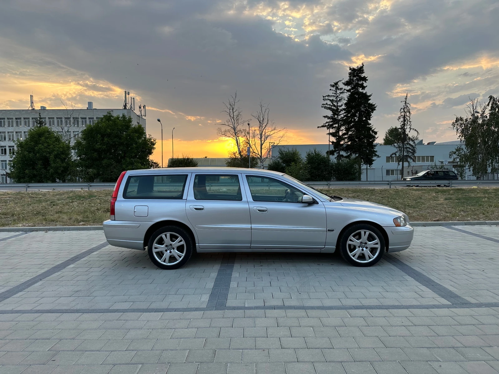Volvo V70 D5 AWD 6-скорости - изображение 6
