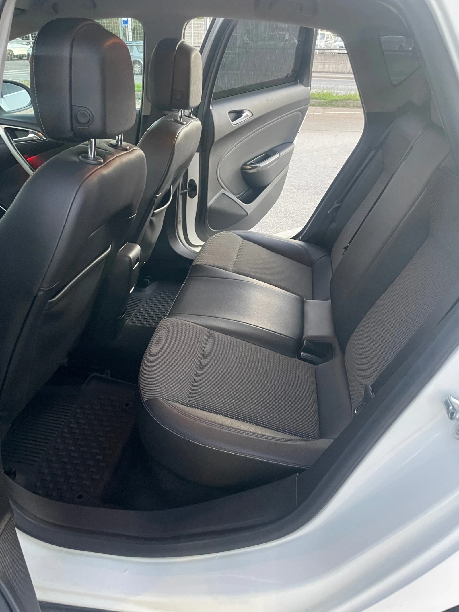 Opel Astra J 1.7CDTI | Mobile.bg   14