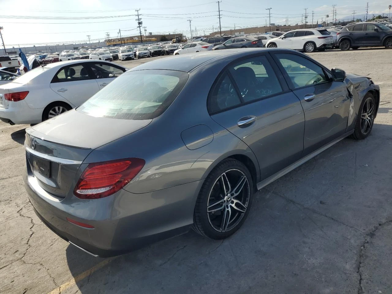 Mercedes-Benz E 300 | Mobile.bg   5