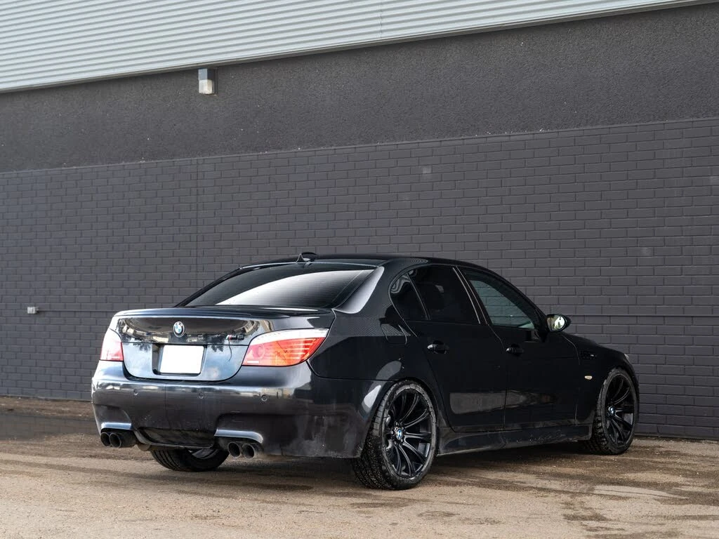 BMW M5 * SMG* BBE EXHAUST* FULL* КРАЙНА ЦЕНА* , снимка 2 - Автомобили и джипове - 53997762