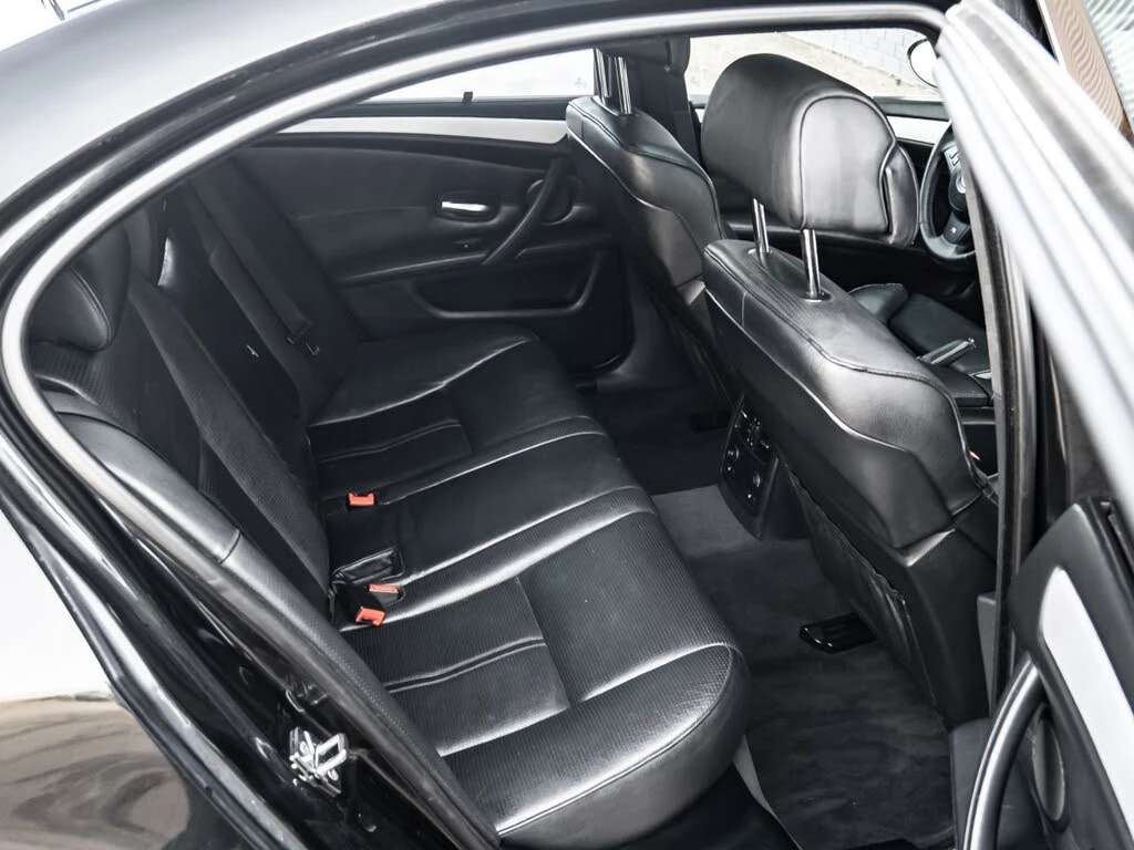 BMW M5 * SMG* BBE EXHAUST* FULL* КРАЙНА ЦЕНА* , снимка 8 - Автомобили и джипове - 53997762