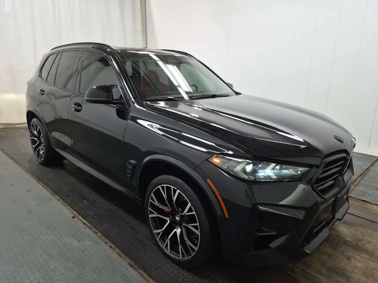 BMW X5M * COMPETITION * CARFAX * ЧЕРВЕН САЛОН * , снимка 2 - Автомобили и джипове - 54342367