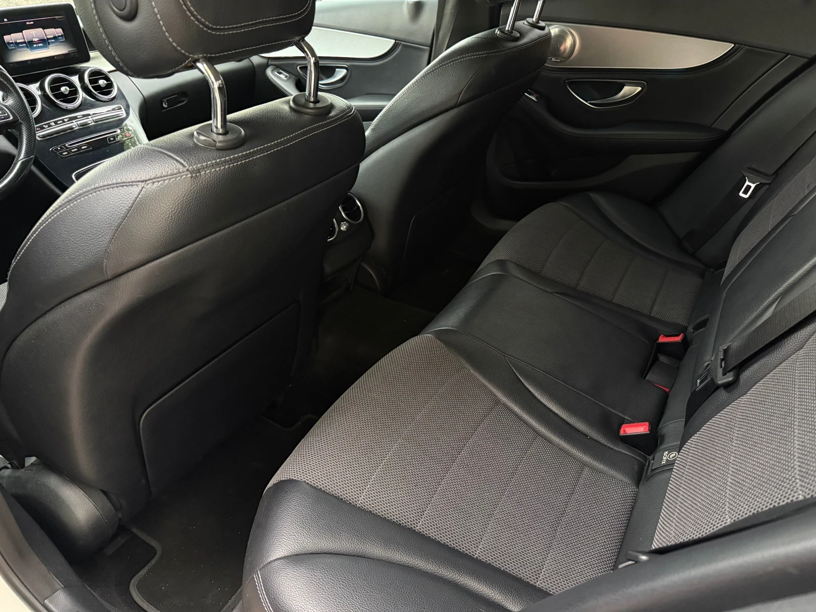Mercedes-Benz C 220 CDI, снимка 10 - Автомобили и джипове - 54391482