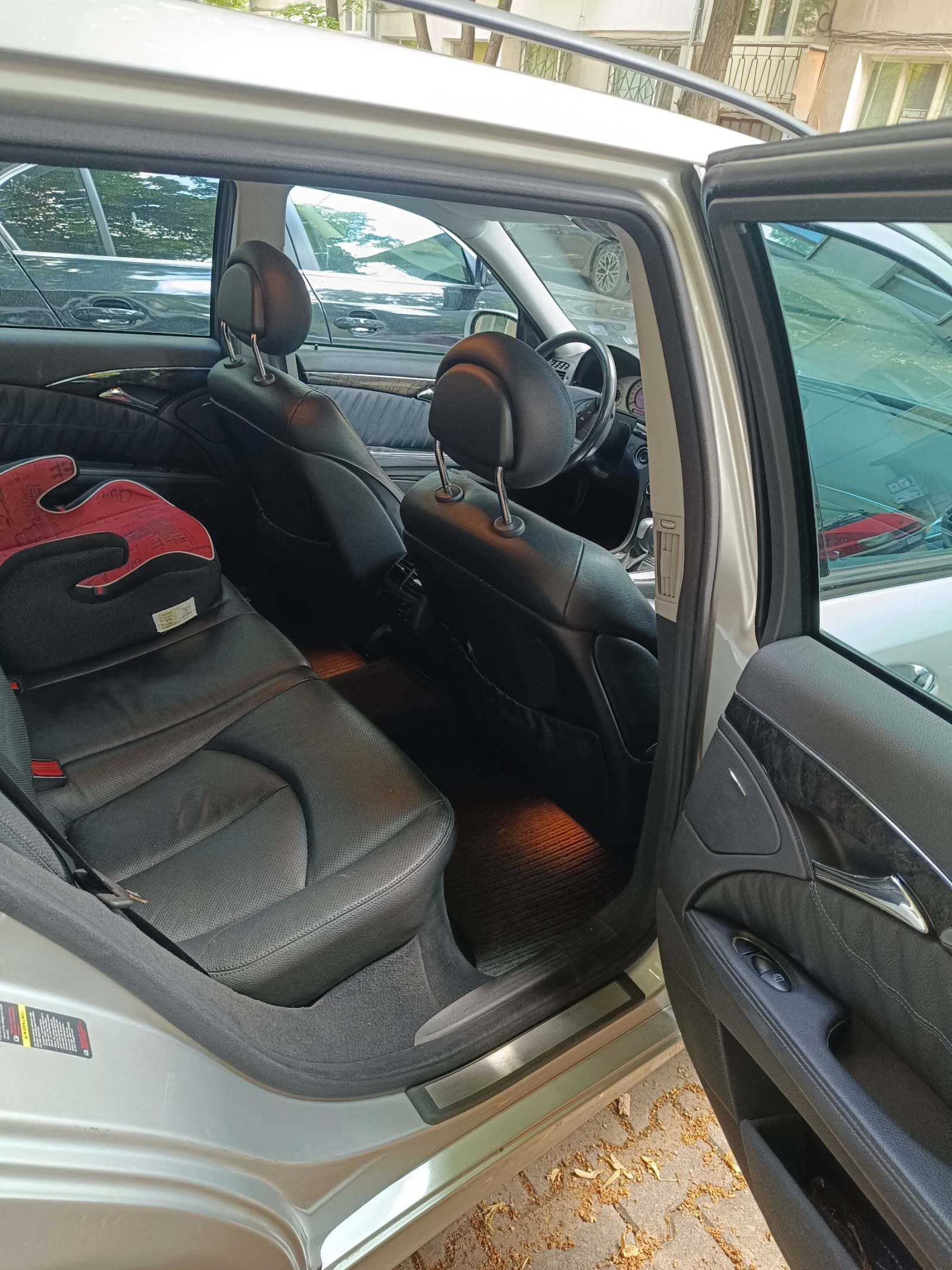Mercedes-Benz E 320, снимка 8 - Автомобили и джипове - 54428016