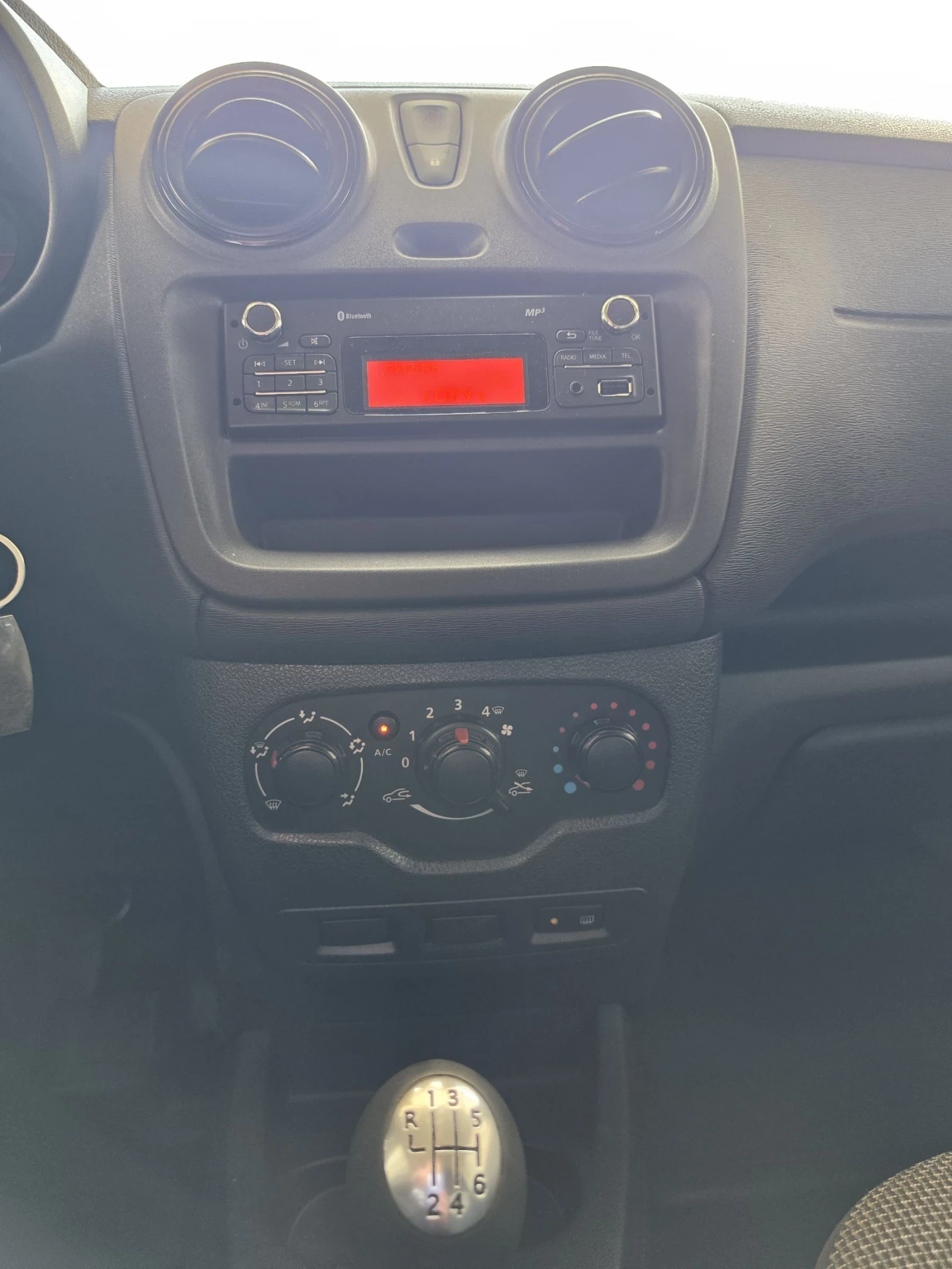 Dacia Dokker, снимка 10 - Автомобили и джипове - 54624722