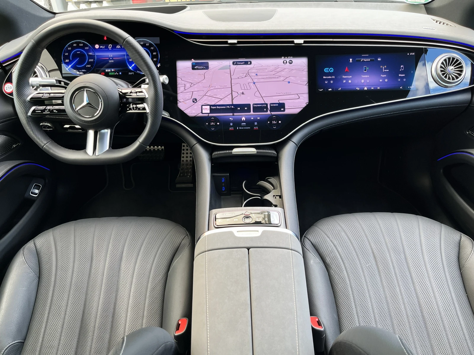 Mercedes-Benz EQS 450+ / AMG / HYPERSCREEN / HEAD UP / PANO / 360 / , снимка 14 - Автомобили и джипове - 54688641