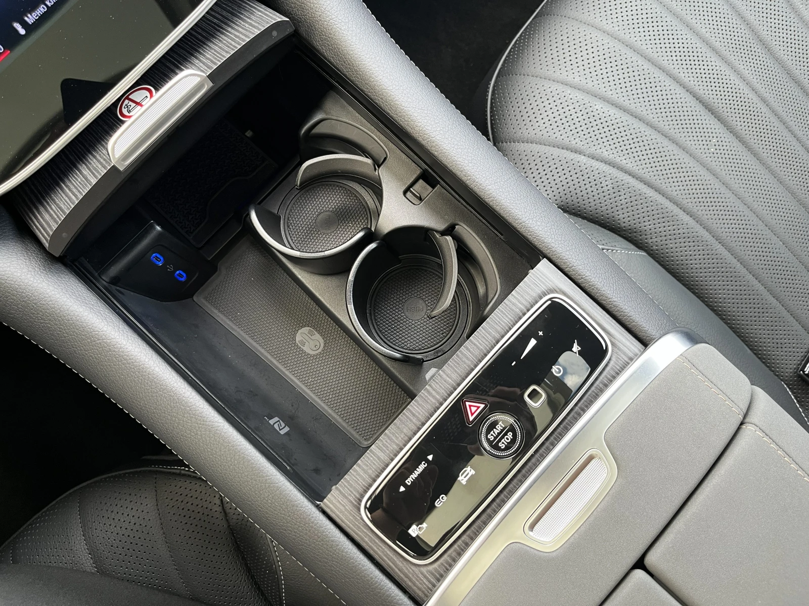Mercedes-Benz EQS 450+ / AMG / HYPERSCREEN / HEAD UP / PANO / 360 / , снимка 11 - Автомобили и джипове - 54688641