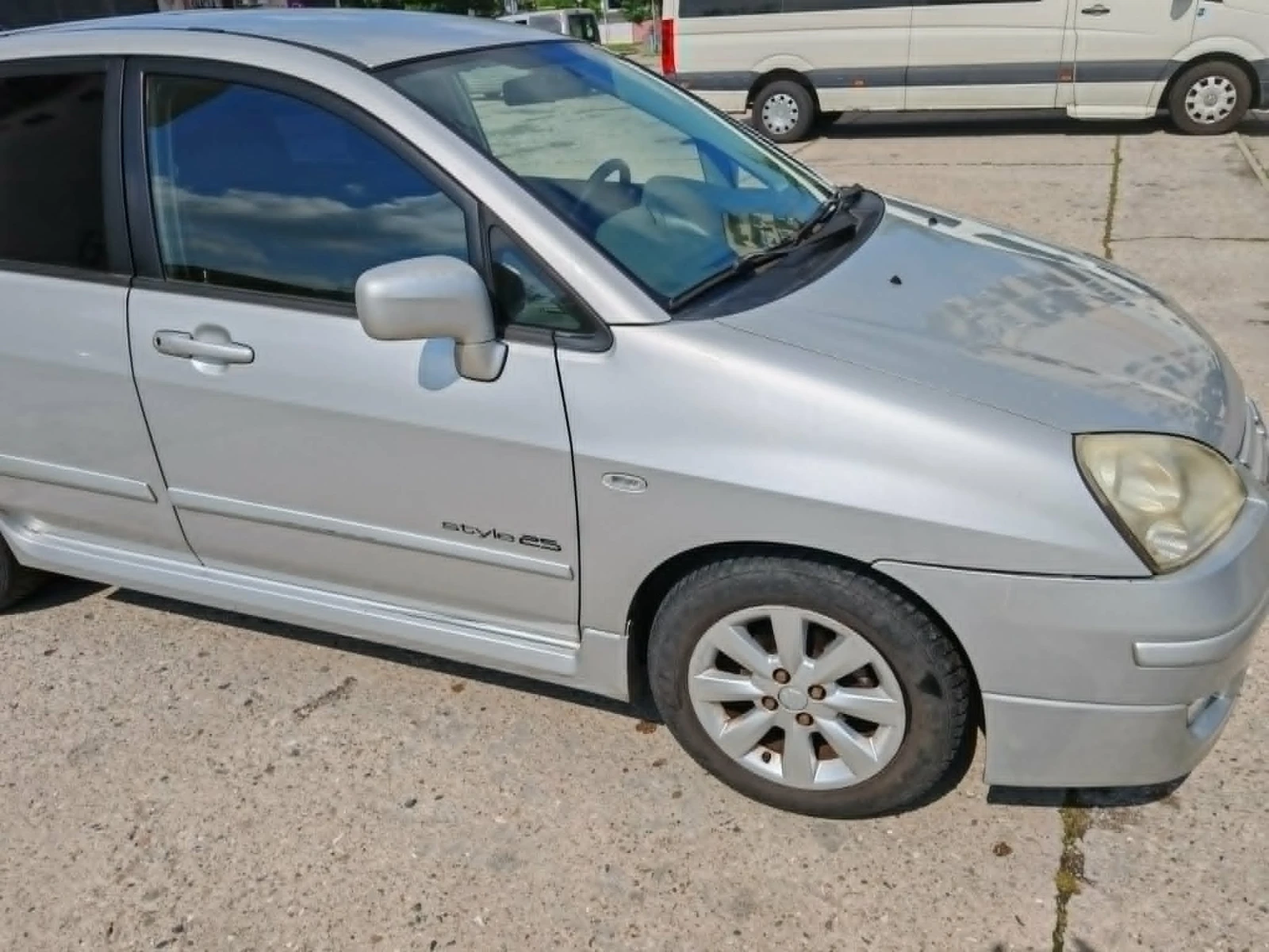 Suzuki Liana 1.6, снимка 5 - Автомобили и джипове - 54747631