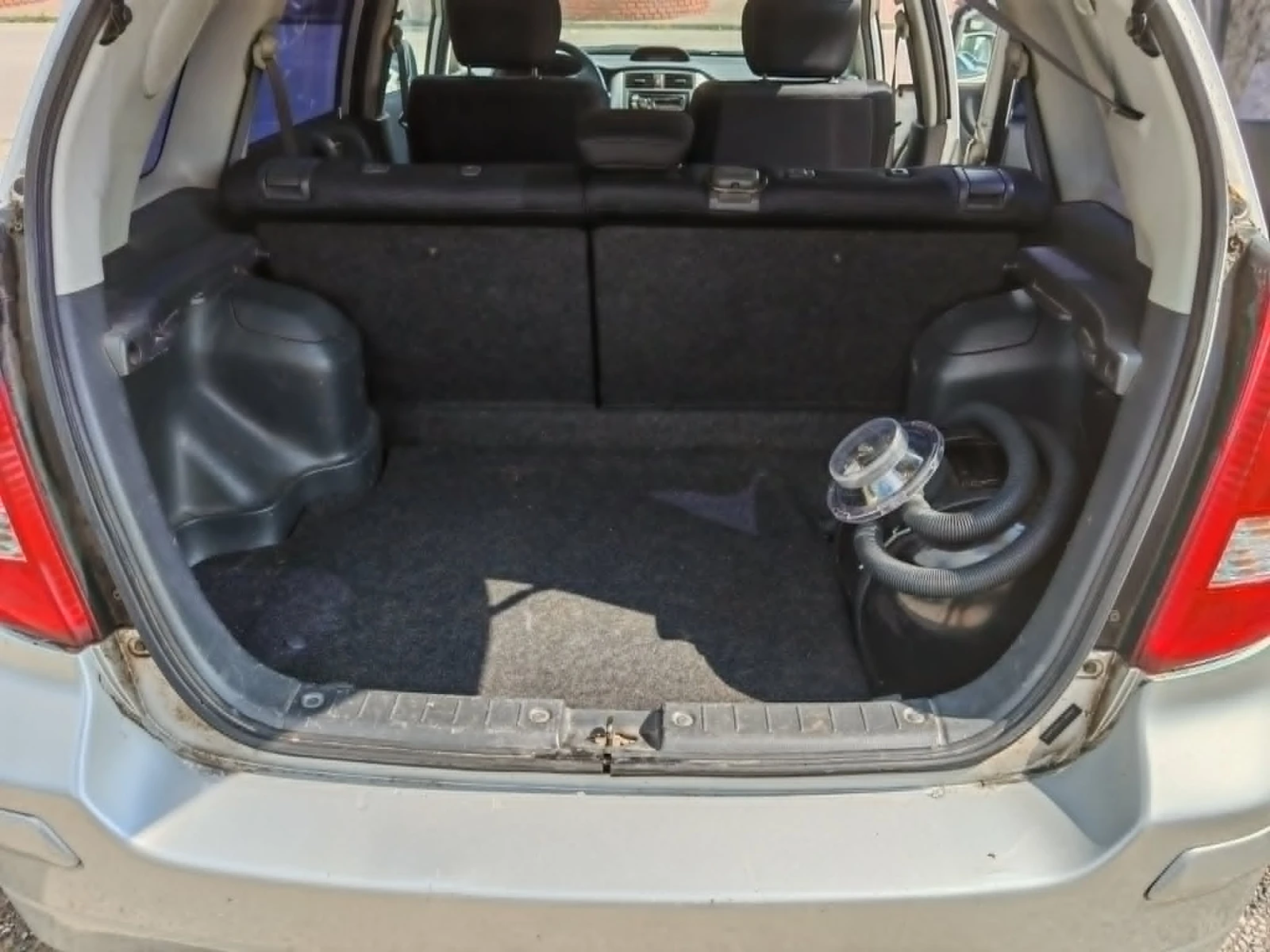 Suzuki Liana 1.6, снимка 8 - Автомобили и джипове - 54747631