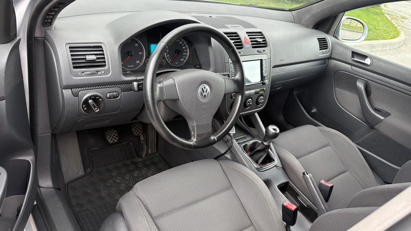 VW Golf 1.9tdi- GTi-NAVi, снимка 9 - Автомобили и джипове - 54774931