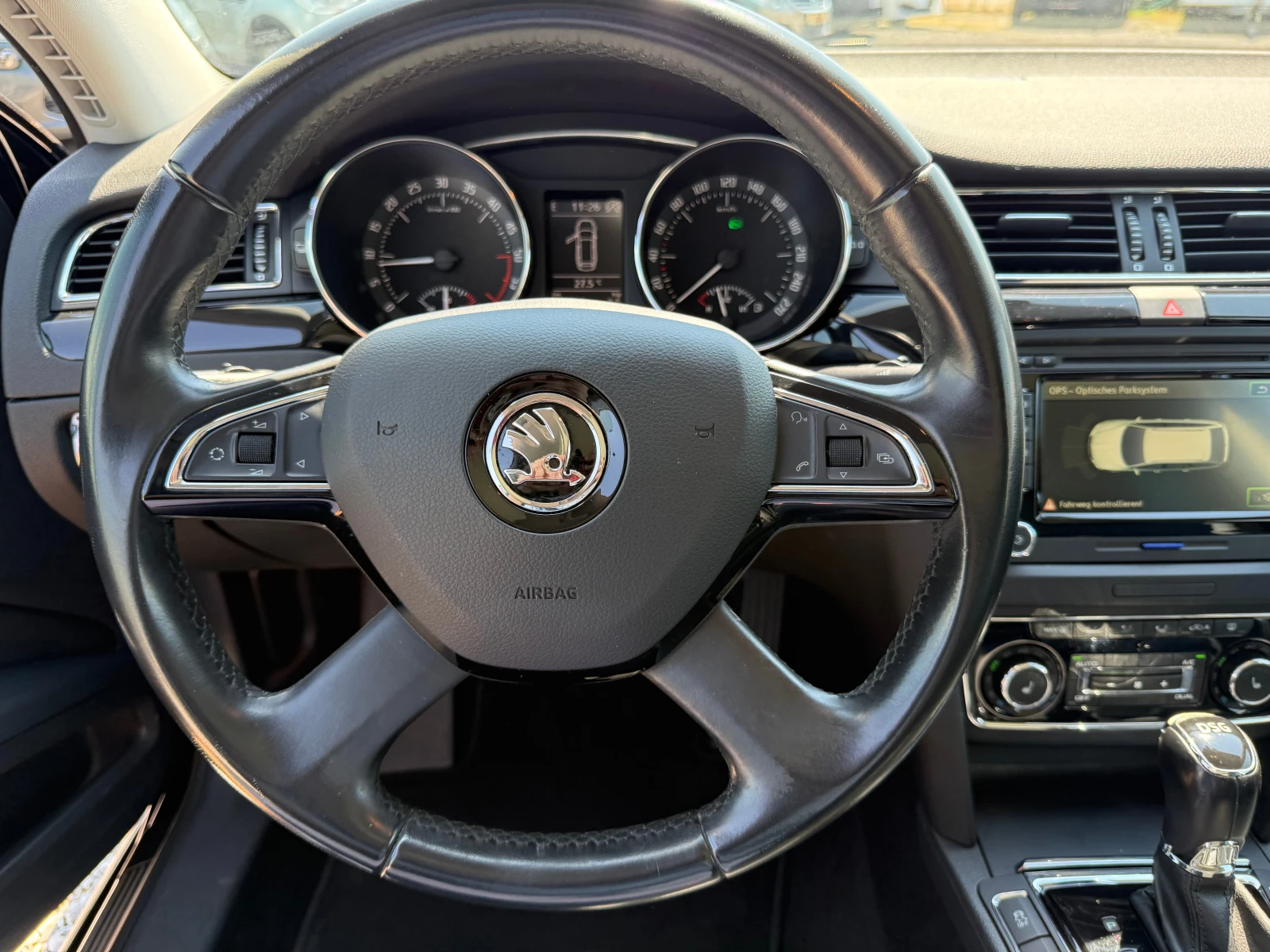 Skoda Superb 2.0TDI GT* DSG* ПАНО* ПОДГРЕВ* K LESS* КОЖА* ПАМЕТ, снимка 17 - Автомобили и джипове - 55059000