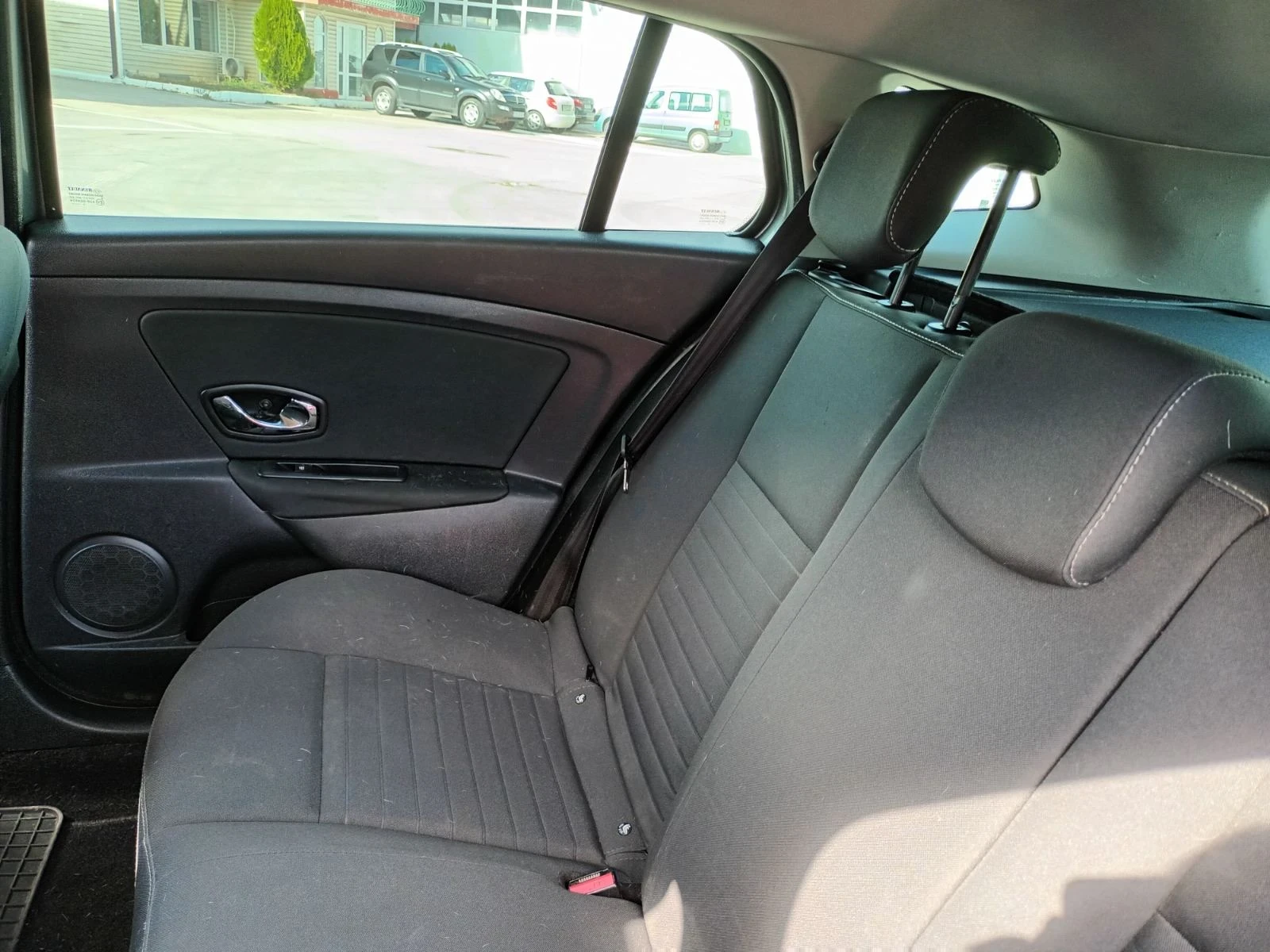 Renault Megane, снимка 11 - Автомобили и джипове - 55185645