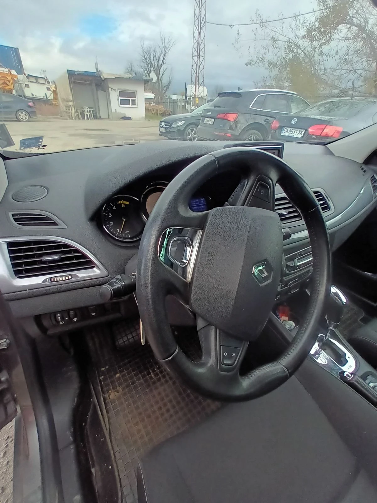 Renault Megane, снимка 9 - Автомобили и джипове - 55185645