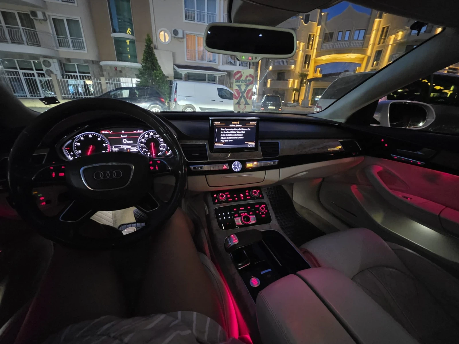 Audi A8, снимка 7 - Автомобили и джипове - 55223235