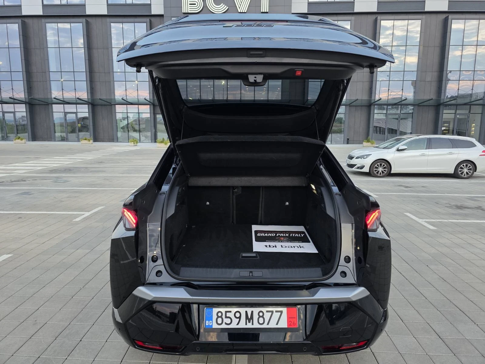 Peugeot 3008 e-3008GT  73kwh Cam360 , снимка 17 - Автомобили и джипове - 55442132