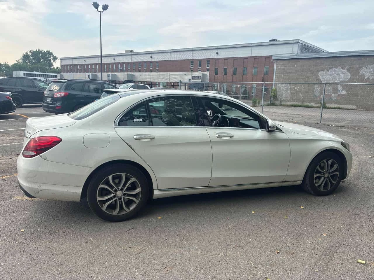 Mercedes-Benz C 300 * АВТОКРЕДИТ * ГЛАВНО ПРЕДСТАВИТЕЛСТВО НА BMW , снимка 4 - Автомобили и джипове - 55456989