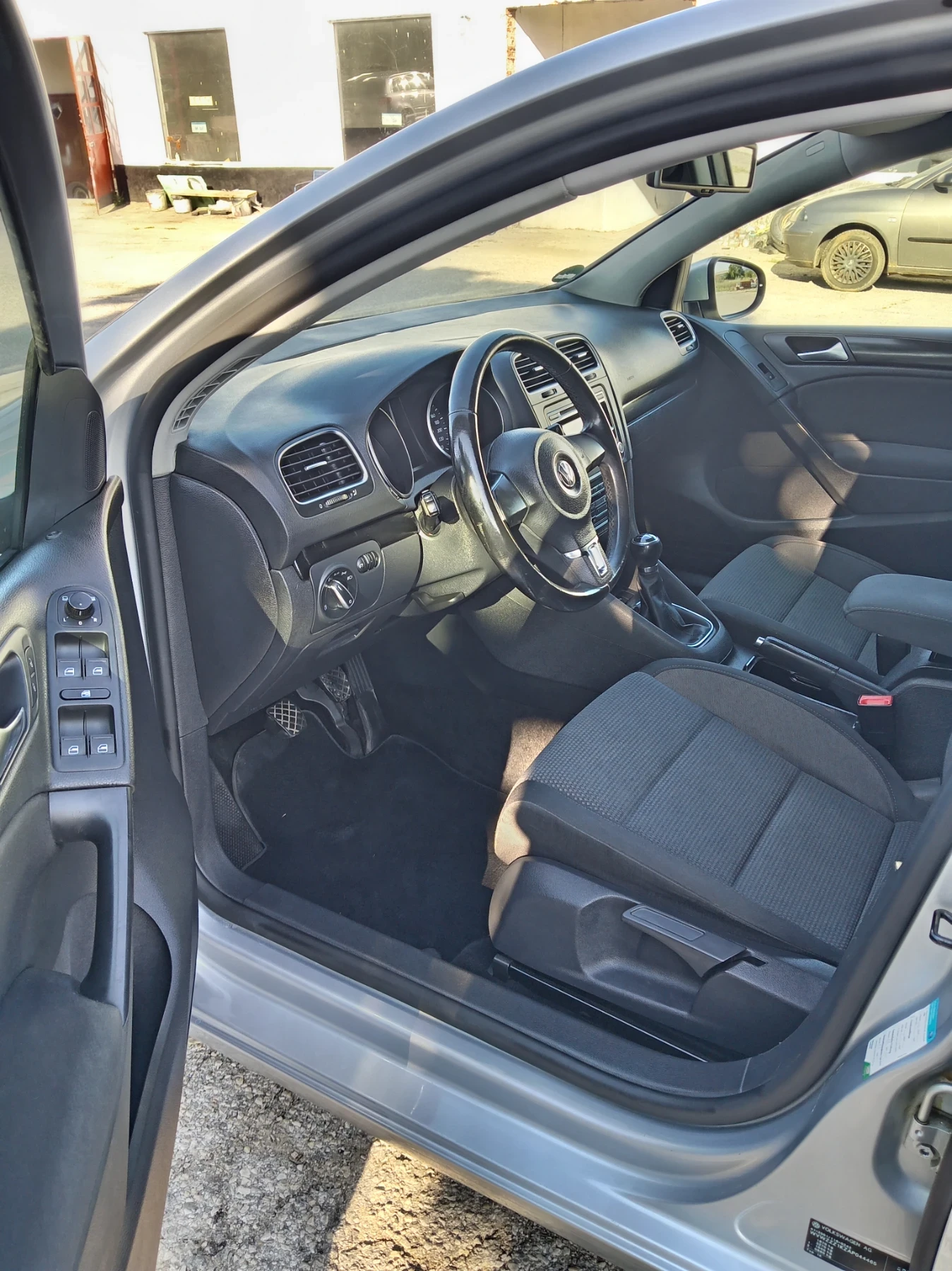VW Golf Park assistant 1.6 105 коня , снимка 7 - Автомобили и джипове - 55469181