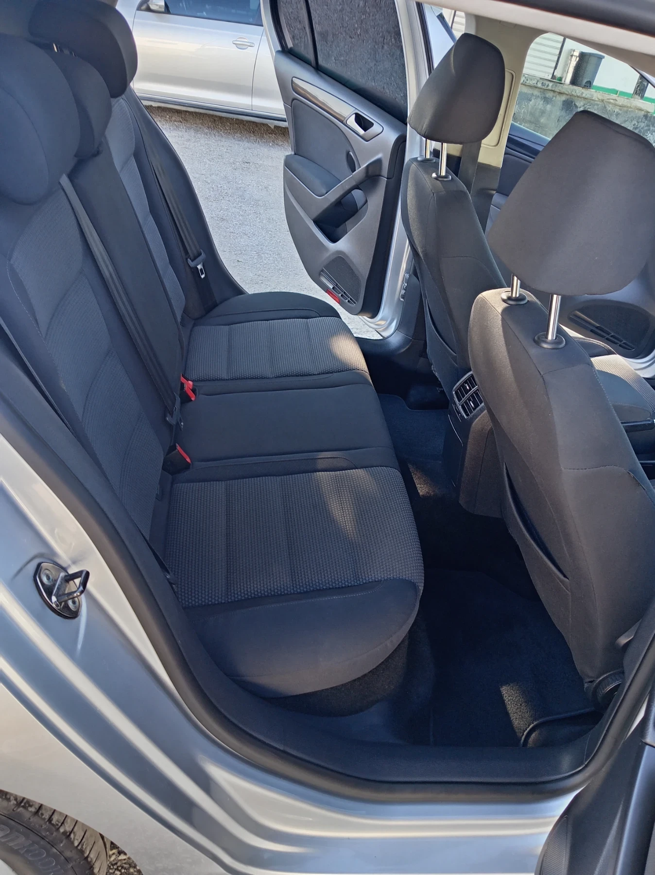 VW Golf Park assistant 1.6 105 коня , снимка 8 - Автомобили и джипове - 55469181