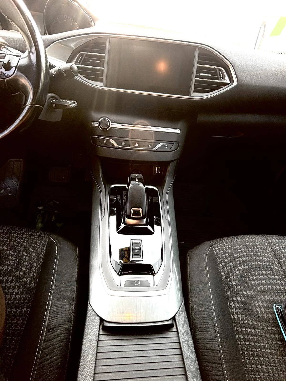 Peugeot 308     1.2 PureTech Turbo, снимка 6 - Автомобили и джипове - 55711361
