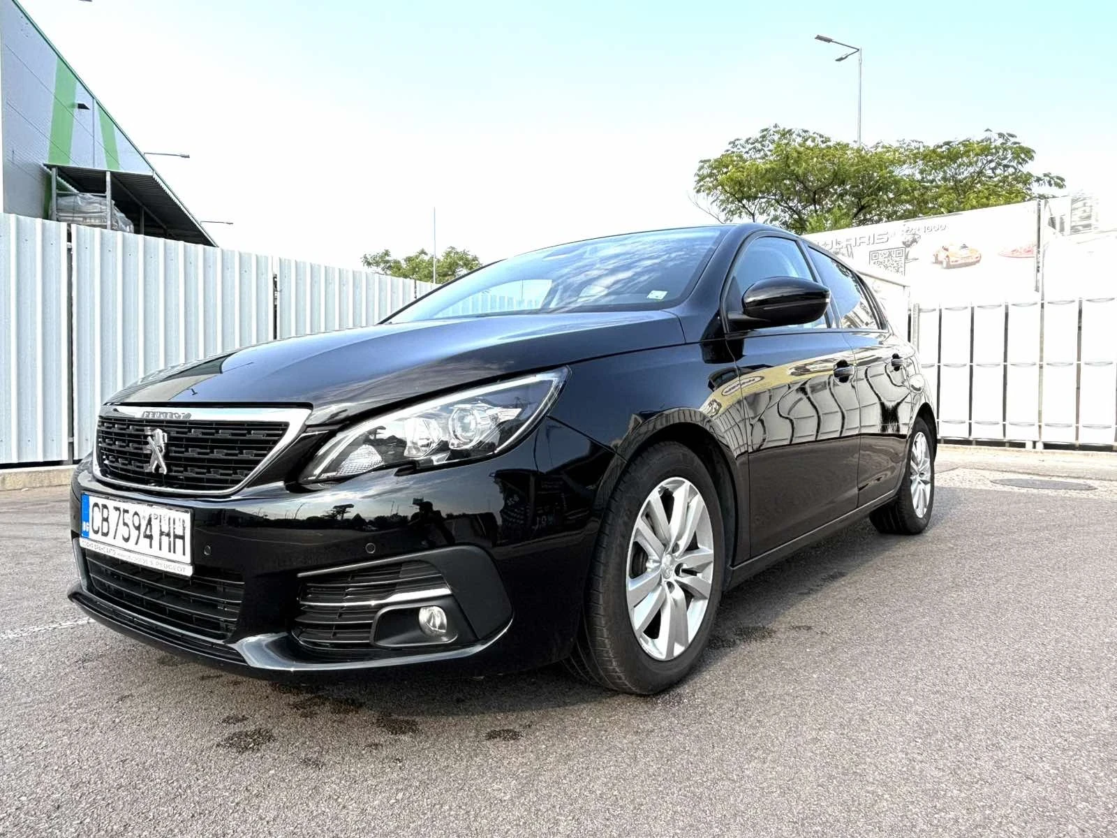 Peugeot 308     1.2 PureTech Turbo