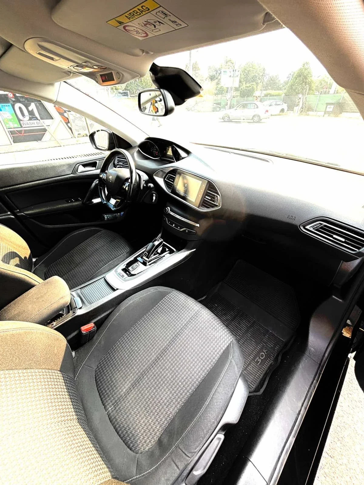 Peugeot 308     1.2 PureTech Turbo, снимка 7 - Автомобили и джипове - 55711361