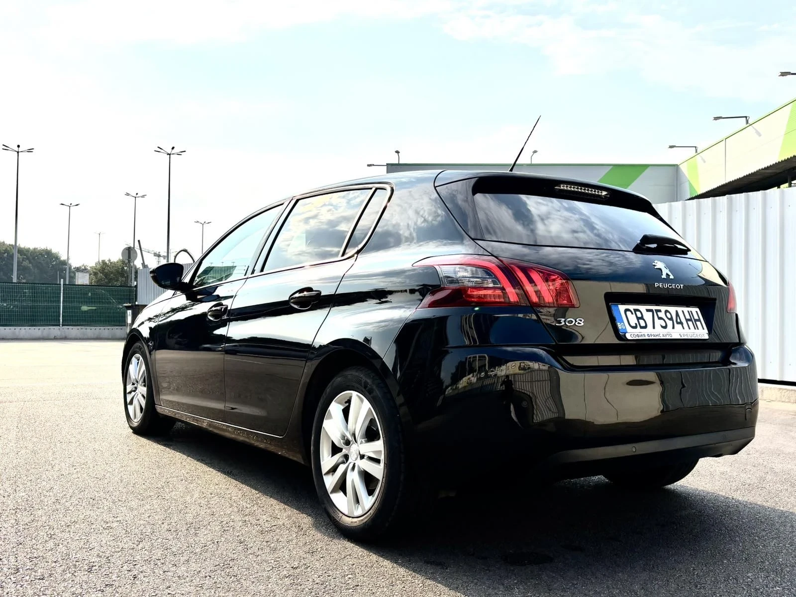 Peugeot 308     1.2 PureTech Turbo, снимка 2 - Автомобили и джипове - 55711361