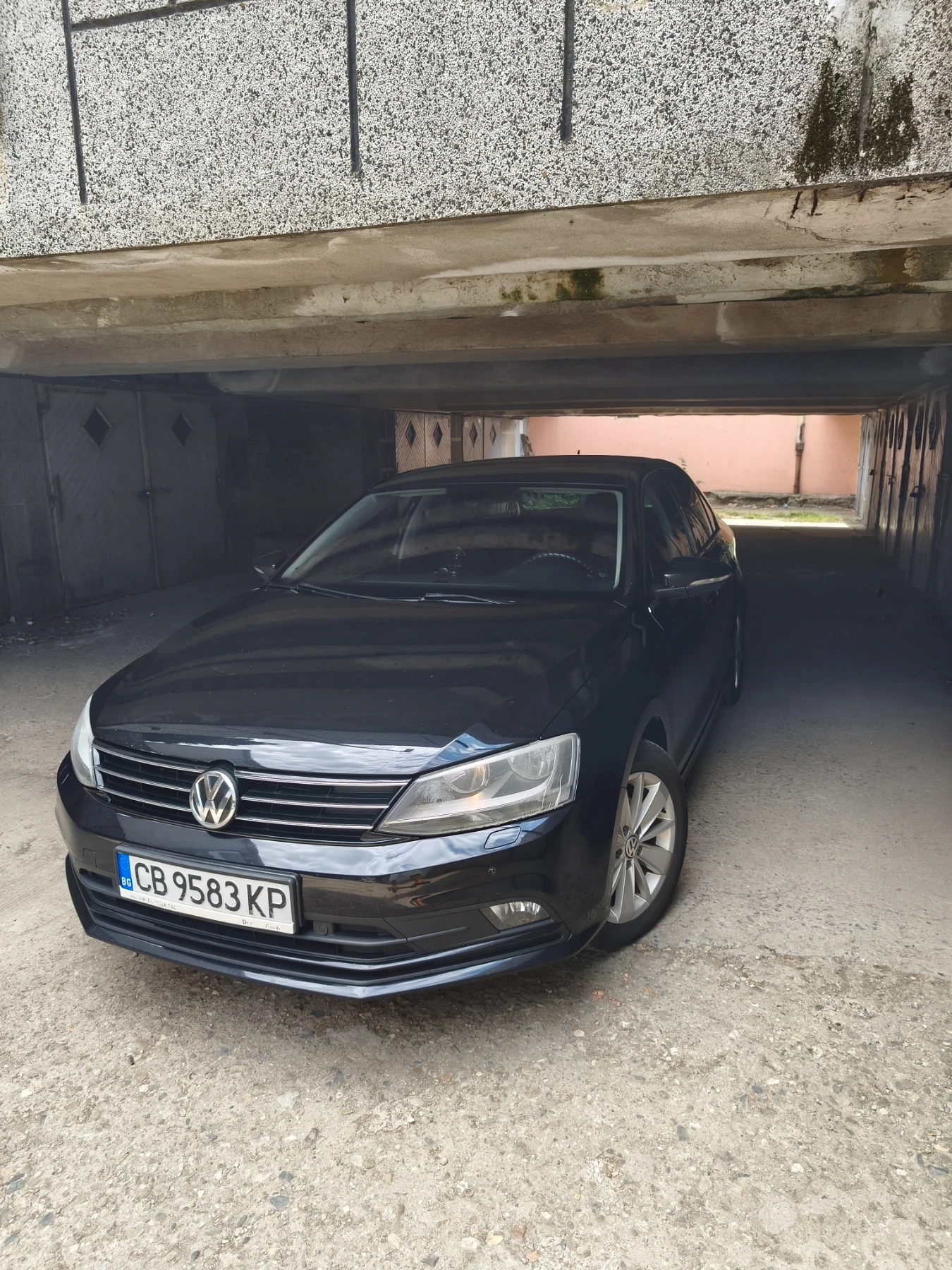VW Jetta 2.0 TDI, снимка 4 - Автомобили и джипове - 55784146