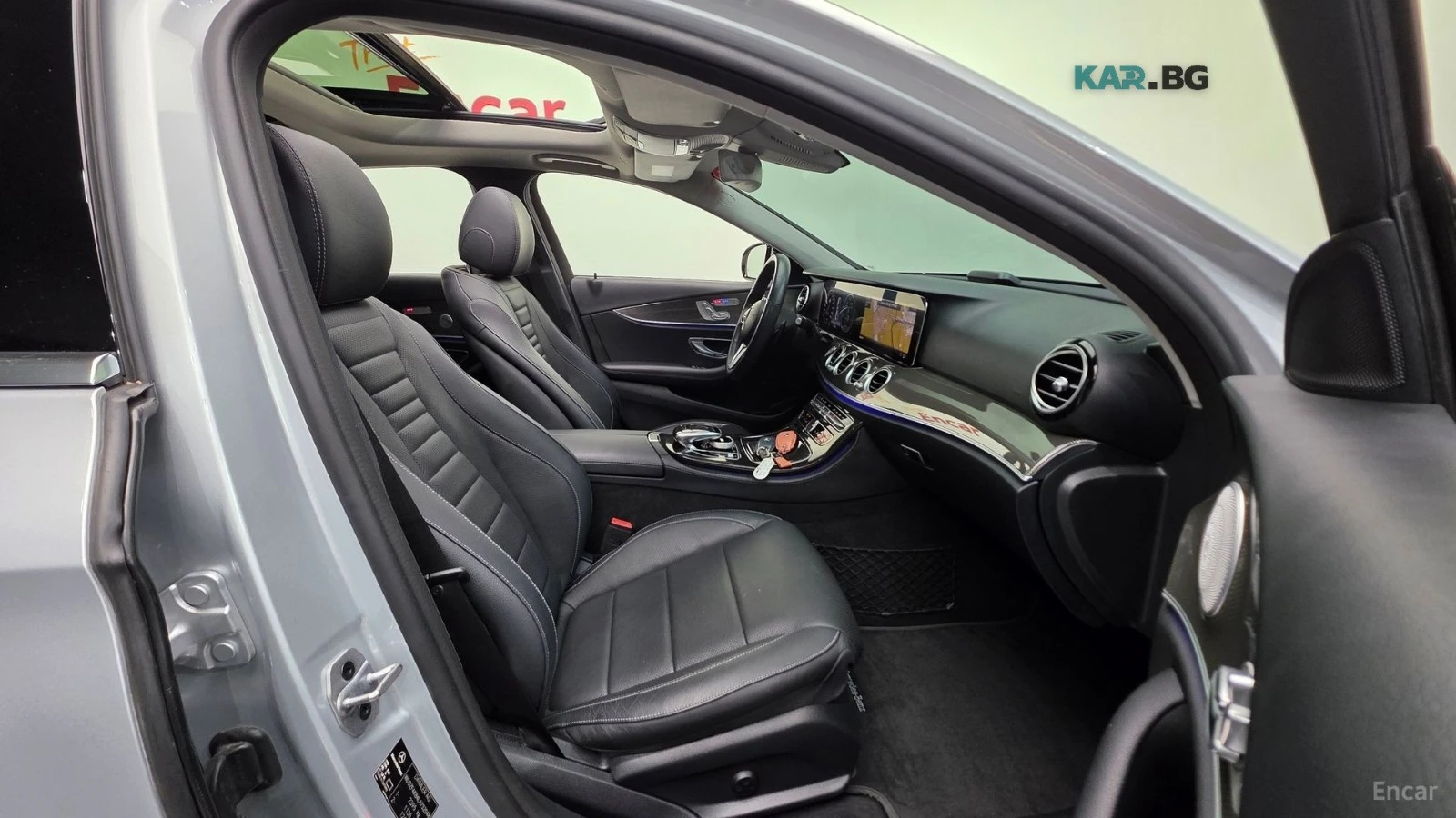 Mercedes-Benz E 300 4MATIC AMG* HUD* 360* КОЖА* ОБДУХ* НАВИ* ПАНО, снимка 8 - Автомобили и джипове - 55827478