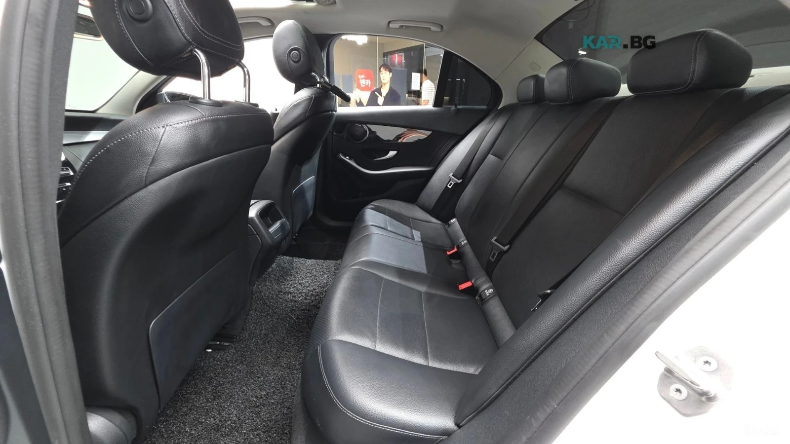 Mercedes-Benz C 200 KEYLESS* КОЖА* ПОДГРЕВ* КАМЕРА , снимка 11 - Автомобили и джипове - 55887240