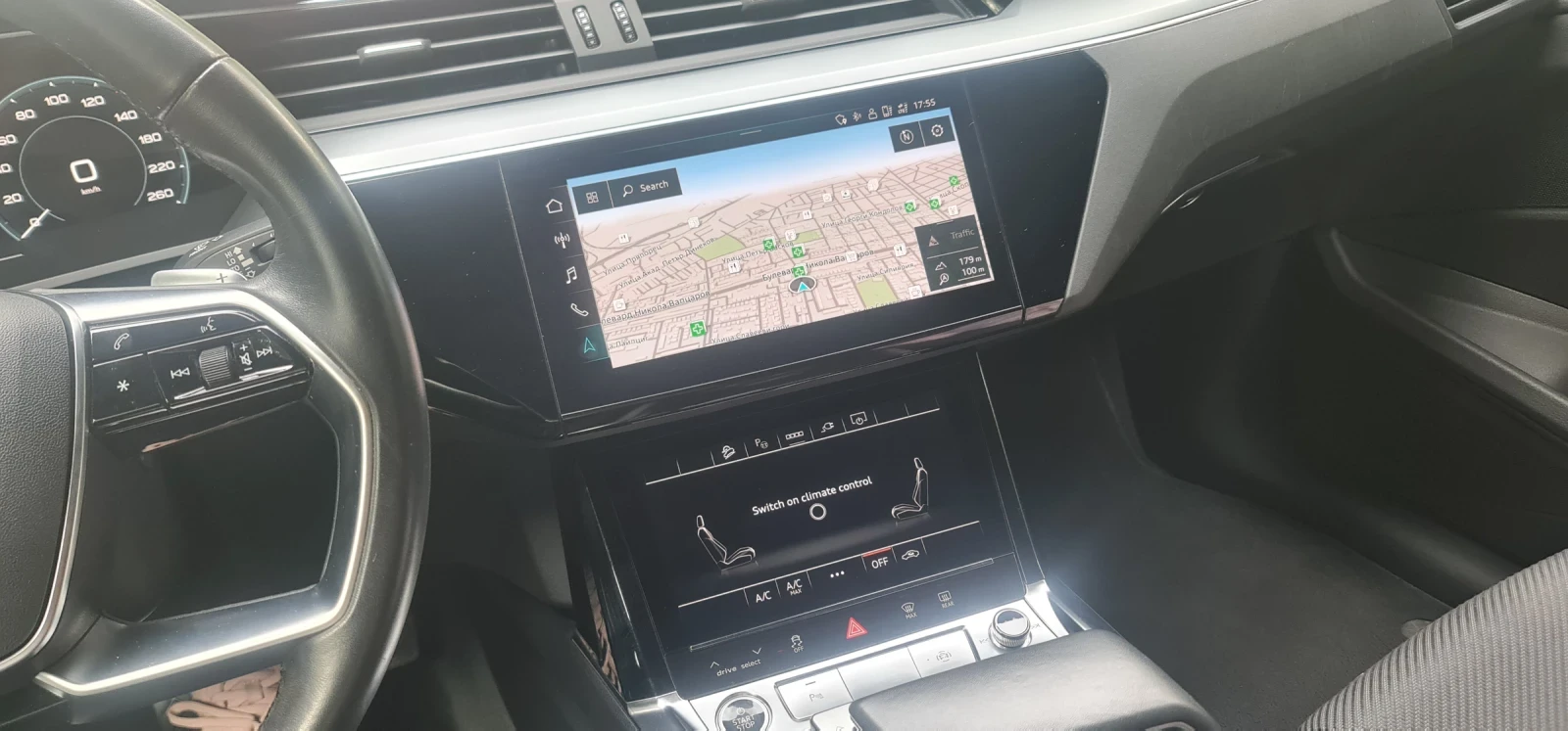 Audi E-Tron, снимка 5 - Автомобили и джипове - 55987244