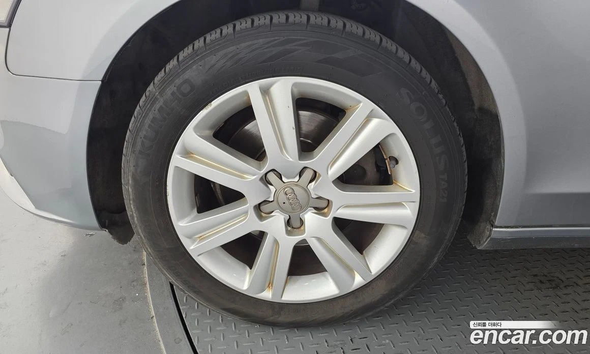 Audi A4 2.0 TFSI B8, снимка 5 - Автомобили и джипове - 56181804