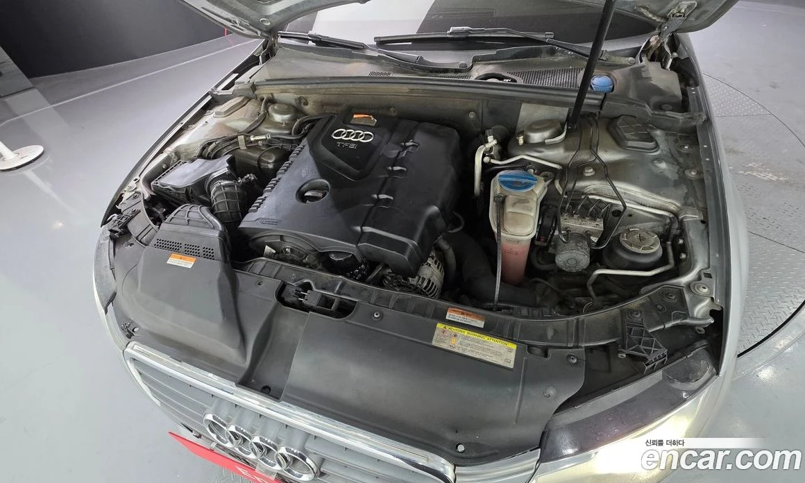 Audi A4 2.0 TFSI B8, снимка 6 - Автомобили и джипове - 56181804