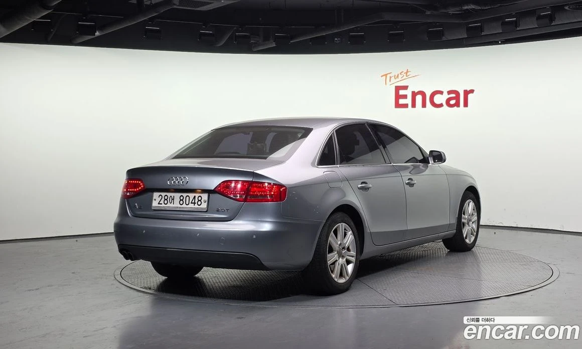 Audi A4 2.0 TFSI B8, снимка 2 - Автомобили и джипове - 56181804