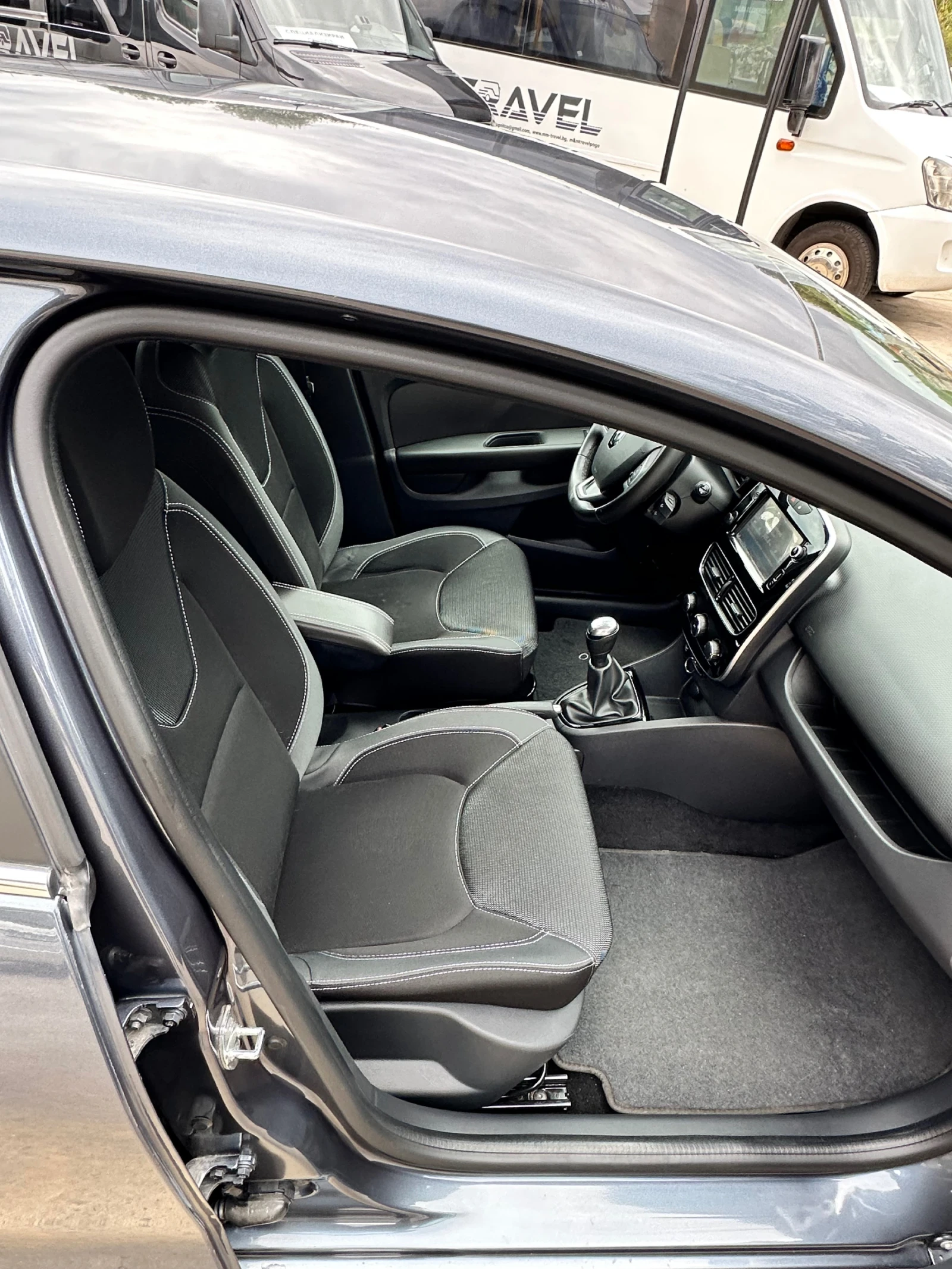 Renault Clio 0.9TCe, 90к.с., НАВИ, АВТОПИЛОТ, GPL, FACELIFT, снимка 15 - Автомобили и джипове - 56235836