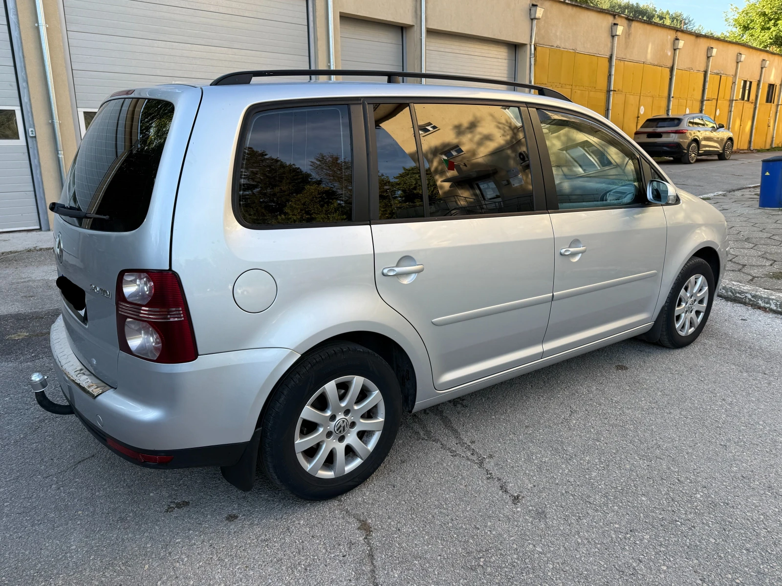 VW Touran, снимка 8 - Автомобили и джипове - 56322706