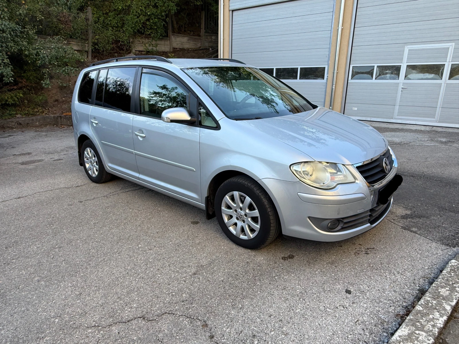VW Touran, снимка 10 - Автомобили и джипове - 56322706