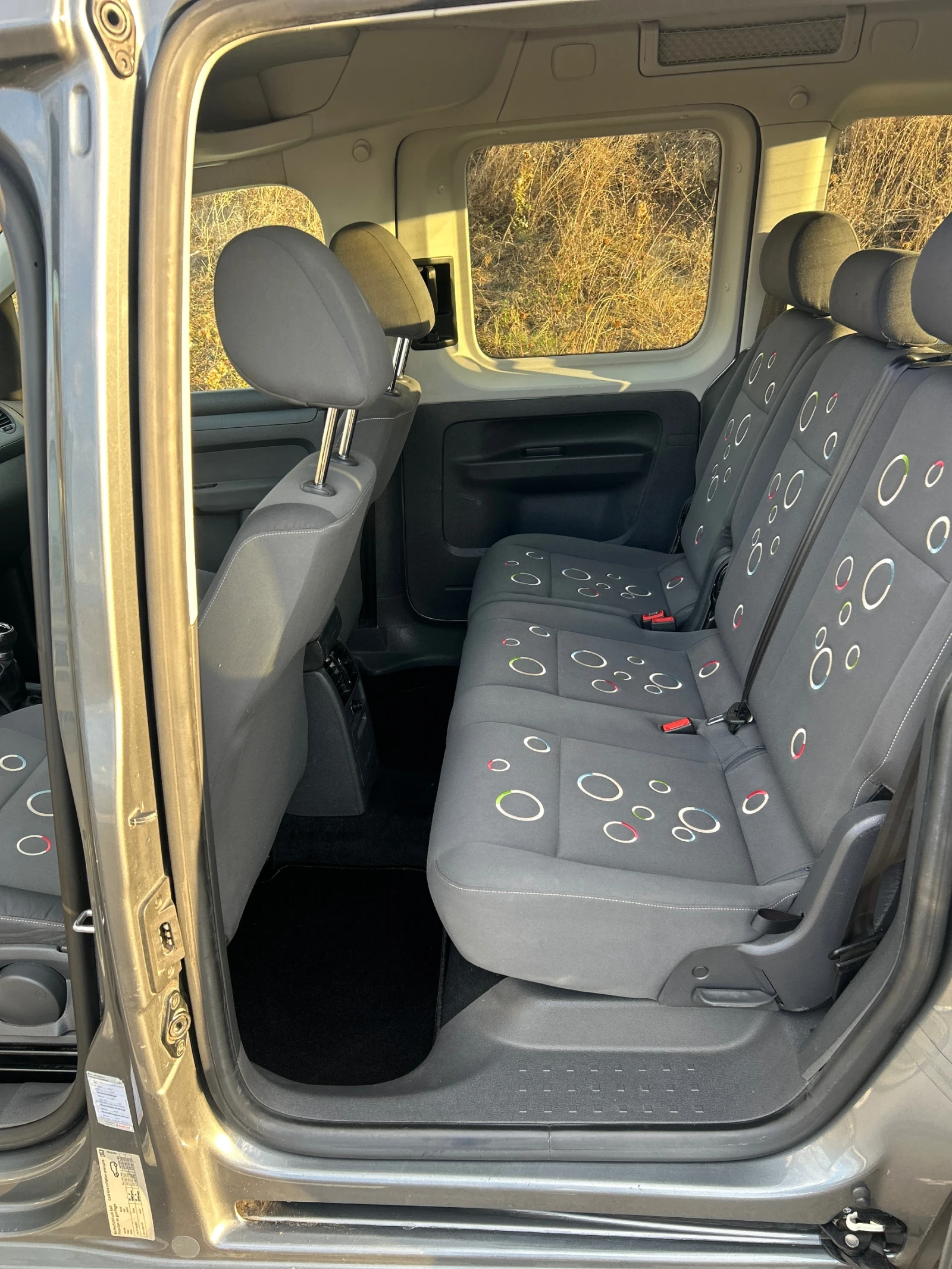 VW Caddy 2.0 TDi 140k.c, снимка 10 - Автомобили и джипове - 56376423