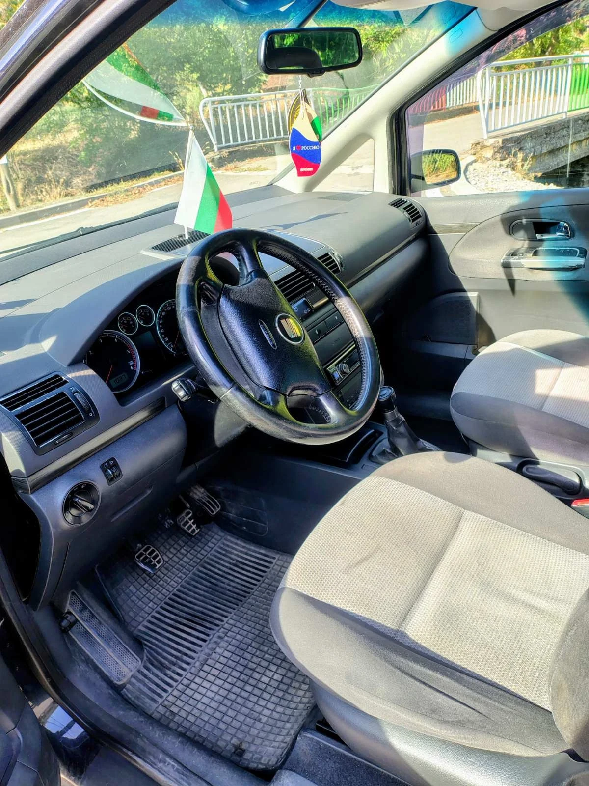 Seat Alhambra, снимка 4 - Автомобили и джипове - 56411755