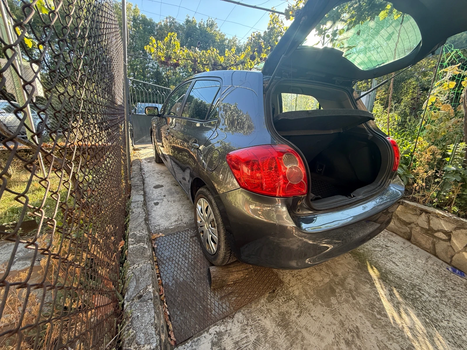 Toyota Auris, снимка 10 - Автомобили и джипове - 56451354