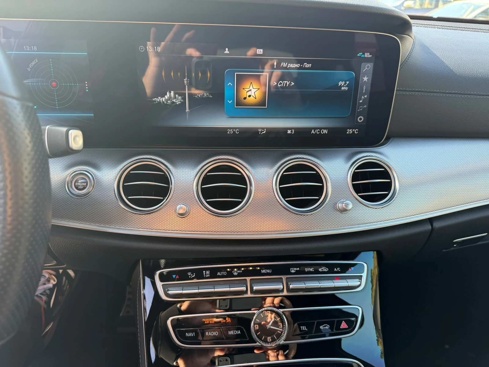 Mercedes-Benz E 220 4MATIC, снимка 10 - Автомобили и джипове - 56598555