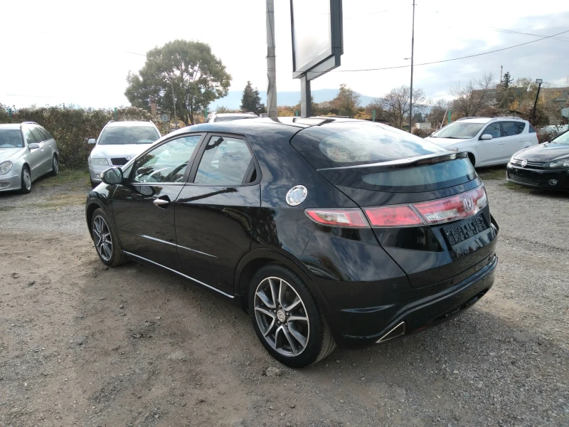 Honda Civic 1.8vtec-140к.с.- КОЖА, снимка 4 - Автомобили и джипове - 35261652