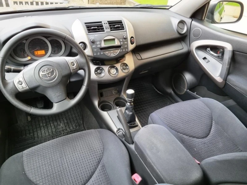 Toyota Rav4 D4D, снимка 7 - Автомобили и джипове - 47223164