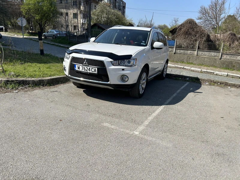 Mitsubishi Outlander, снимка 3 - Автомобили и джипове - 46856243