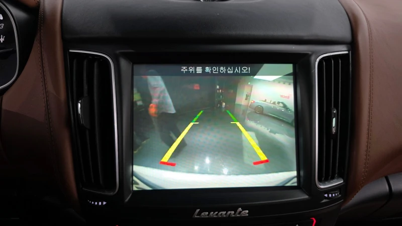 Maserati Levante 3.0 AWD , снимка 11 - Автомобили и джипове - 52454958