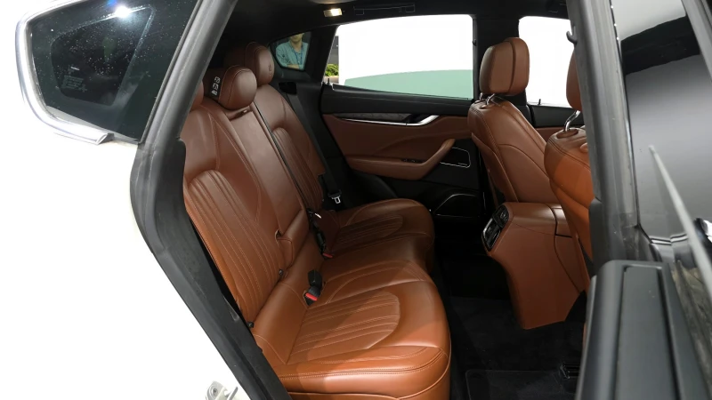 Maserati Levante 3.0 AWD , снимка 9 - Автомобили и джипове - 52454958