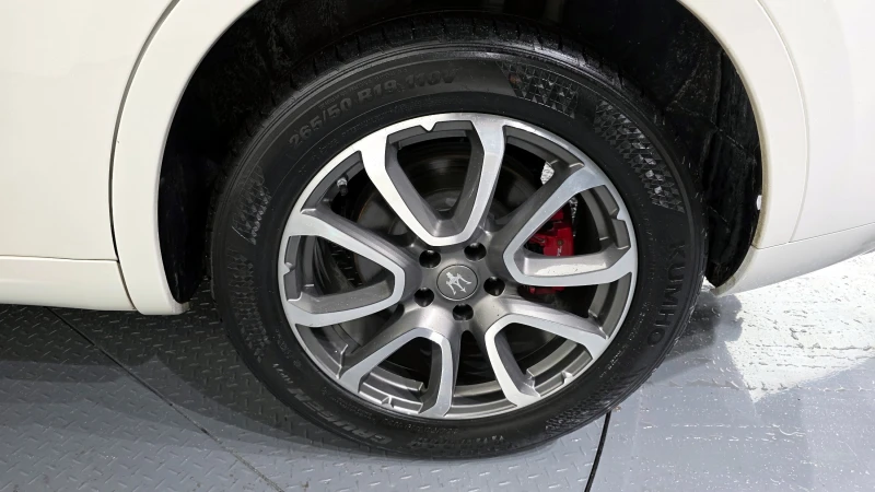 Maserati Levante 3.0 AWD , снимка 5 - Автомобили и джипове - 52454958