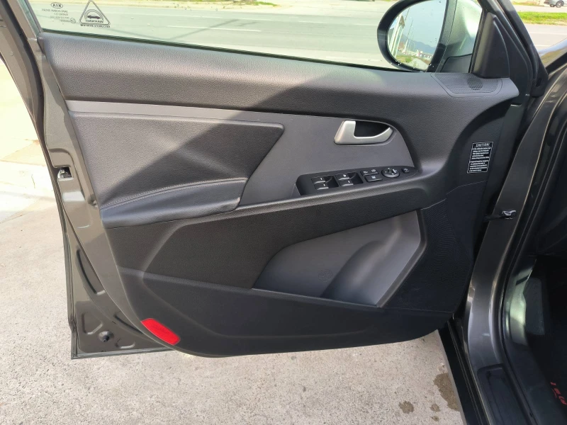 Kia Sportage 2.0d-4x4-6sk-Euro-5A, снимка 12 - Автомобили и джипове - 52705038