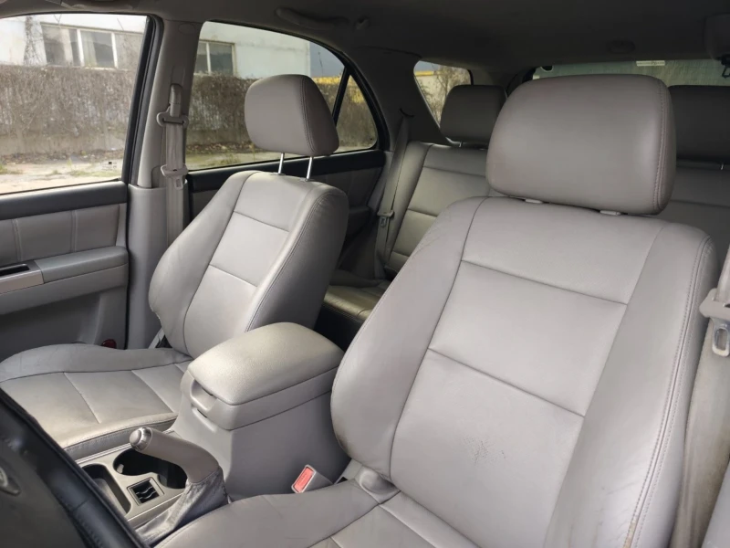 Kia Sorento 2.5CRDI ИТАЛИЯ ТОП СЪСТОЯНИЕ , снимка 8 - Автомобили и джипове - 52771764