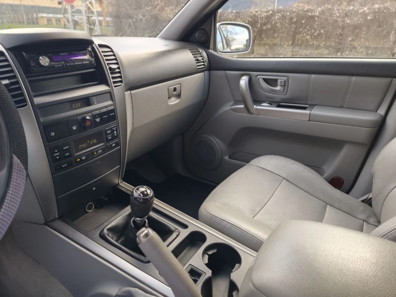 Kia Sorento 2.5CRDI ИТАЛИЯ ТОП СЪСТОЯНИЕ , снимка 11 - Автомобили и джипове - 52771764