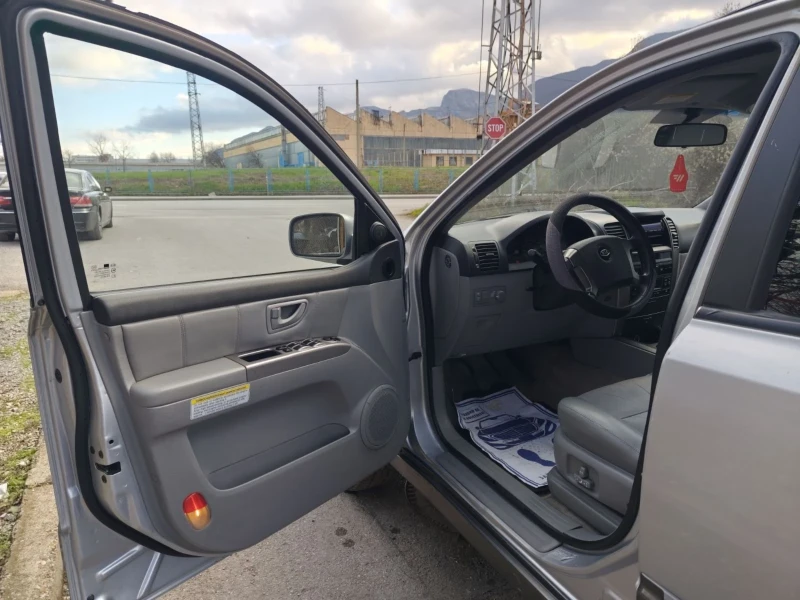 Kia Sorento 2.5CRDI ИТАЛИЯ ТОП СЪСТОЯНИЕ , снимка 13 - Автомобили и джипове - 52771764
